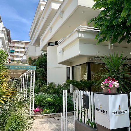 Hotel President - Vintage Hotel In Centro Riccione Exterior photo