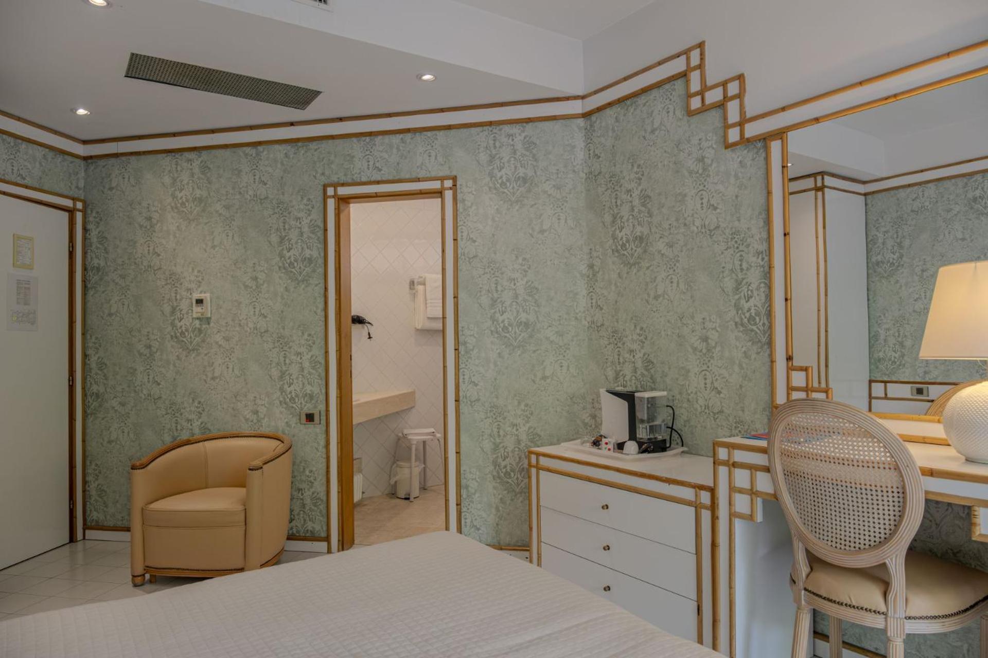 Hotel President - Vintage Hotel In Centro Riccione Exterior photo
