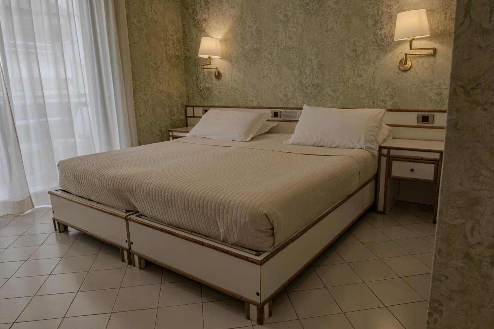 Hotel President - Vintage Hotel In Centro Riccione Exterior photo