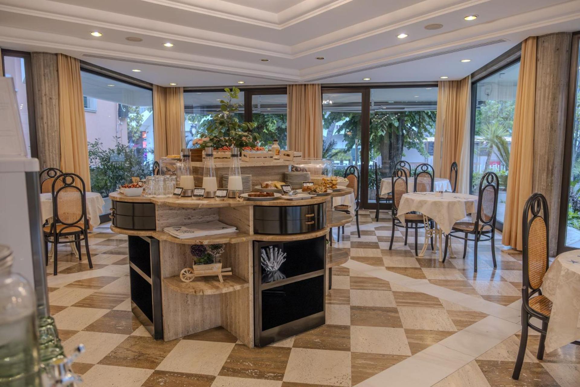 Hotel President - Vintage Hotel In Centro Riccione Exterior photo