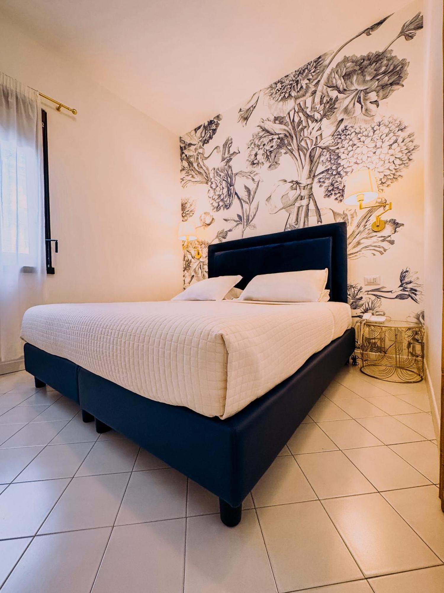 Hotel President - Vintage Hotel In Centro Riccione Exterior photo