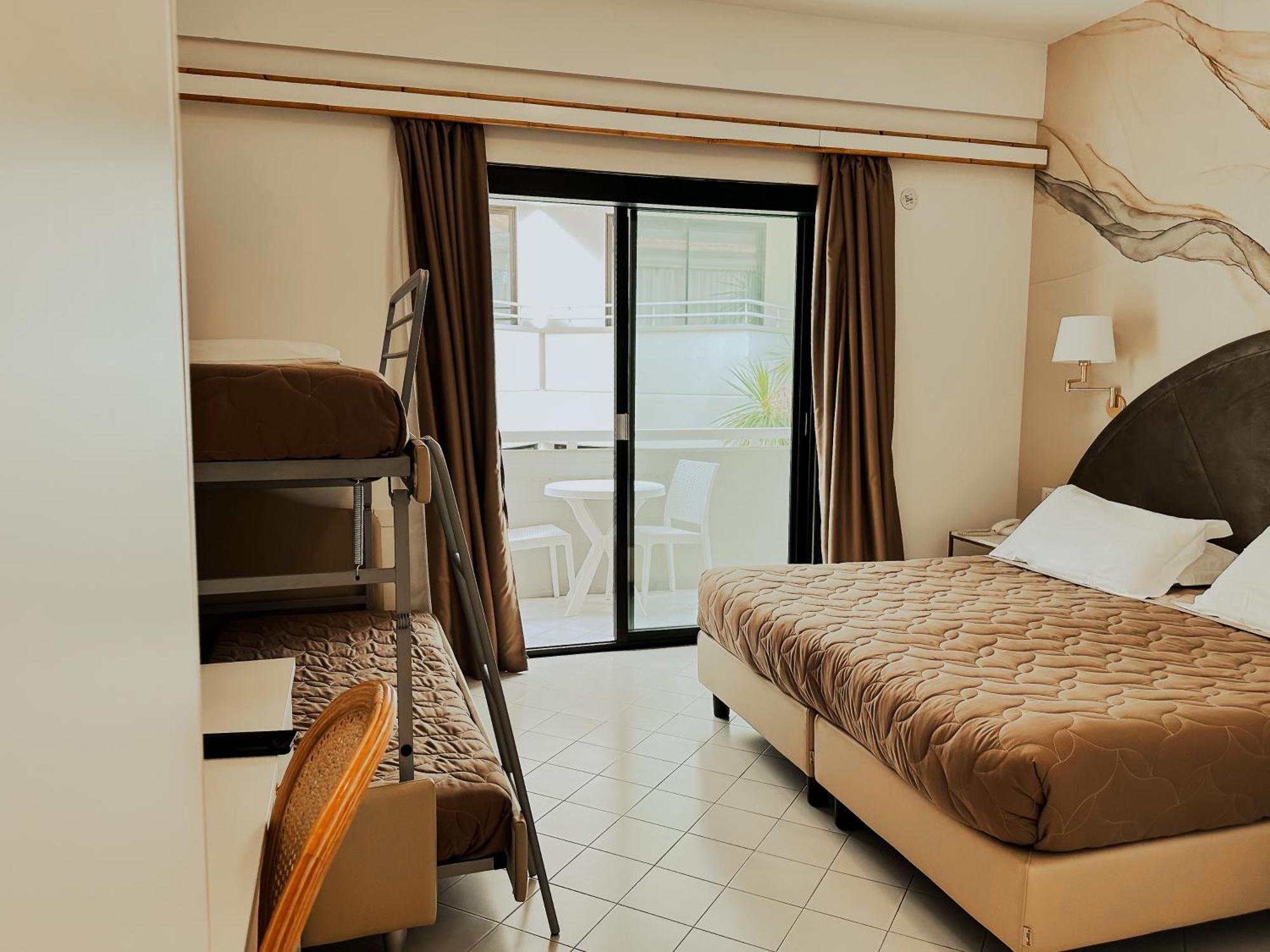 Hotel President - Vintage Hotel In Centro Riccione Exterior photo