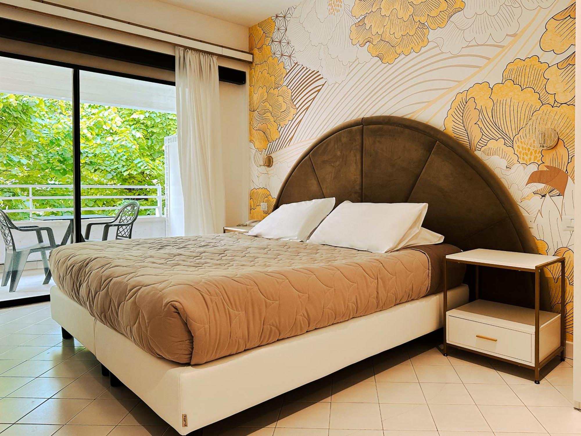 Hotel President - Vintage Hotel In Centro Riccione Exterior photo