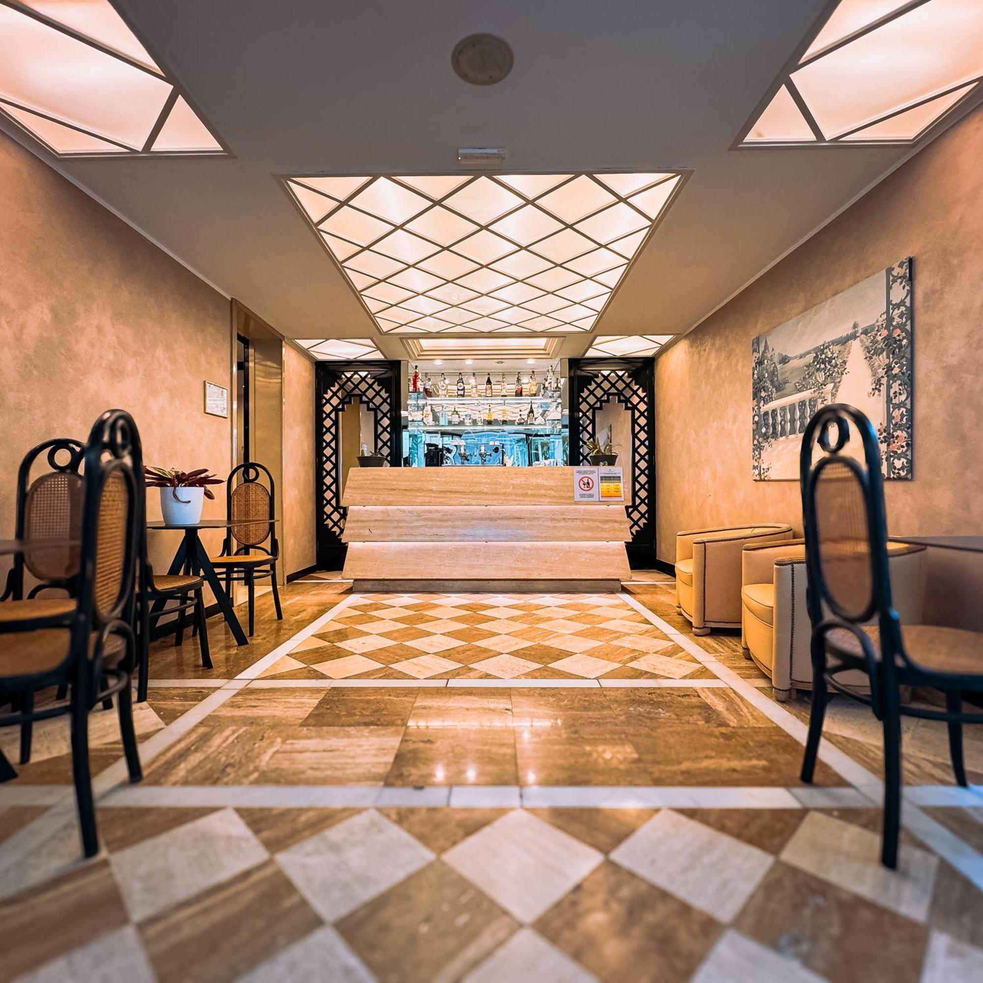 Hotel President - Vintage Hotel In Centro Riccione Exterior photo